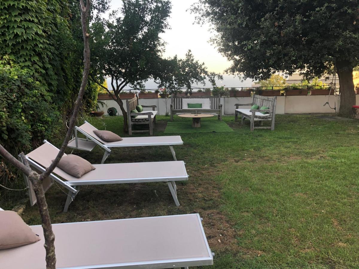 Kamyhouse Una Tranquilla Struttura Nel Verde Villa Naples Exterior photo