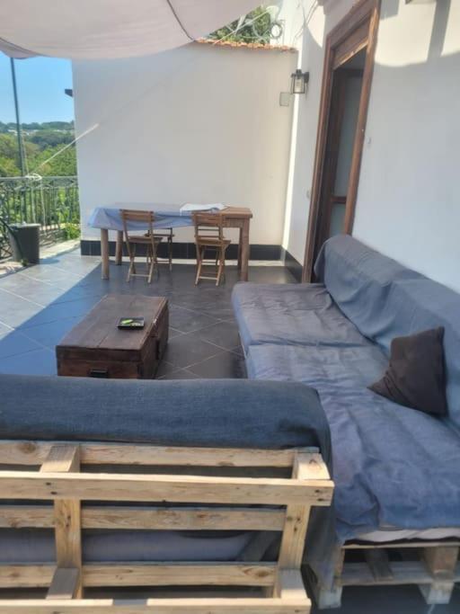 Kamyhouse Una Tranquilla Struttura Nel Verde Villa Naples Exterior photo