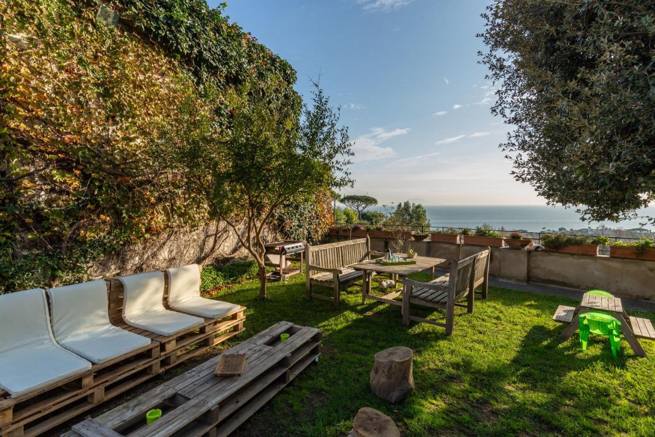 Kamyhouse Una Tranquilla Struttura Nel Verde Villa Naples Exterior photo