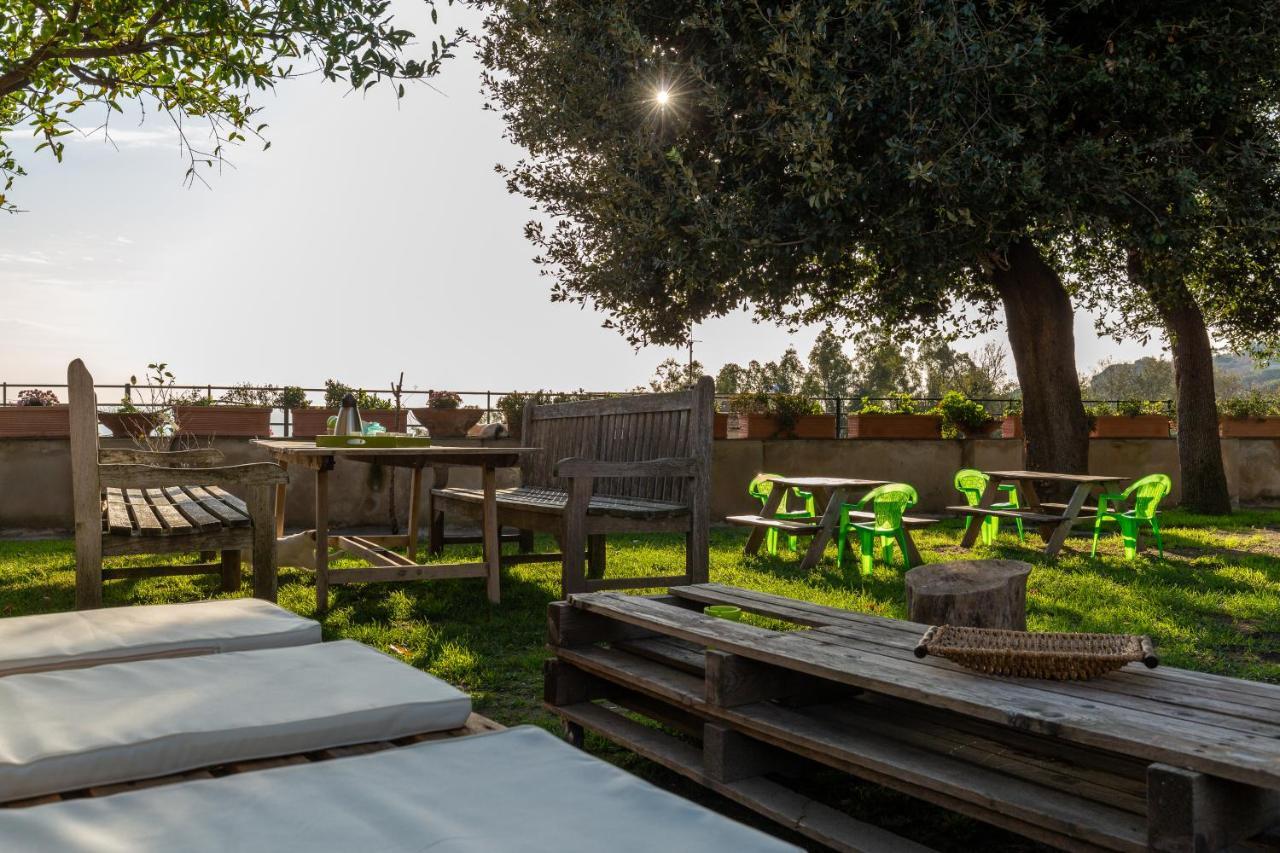 Kamyhouse Una Tranquilla Struttura Nel Verde Villa Naples Exterior photo